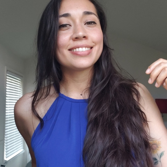 Meet your Posher, Gabriela - Picture 1 of 1